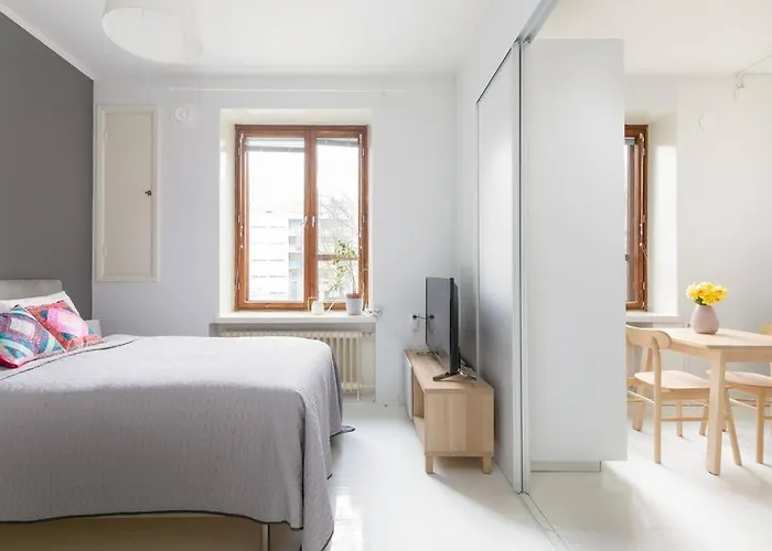 Apartamento Charming With Garden Views Steps From Metro Helsínquia