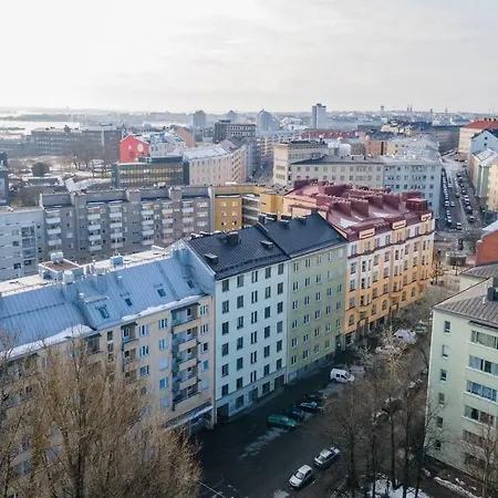 Charming With Garden Views Steps From Metro *